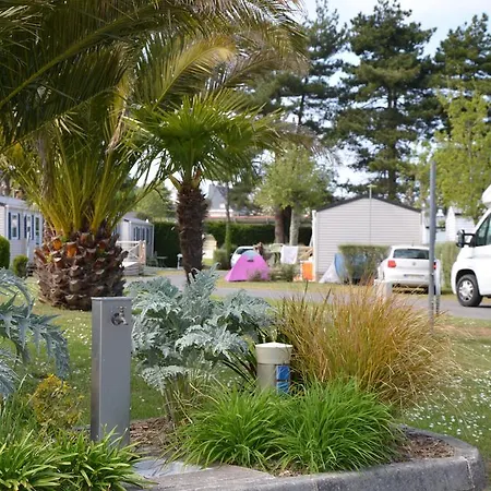 Kemp Camping Les Mielles 4*