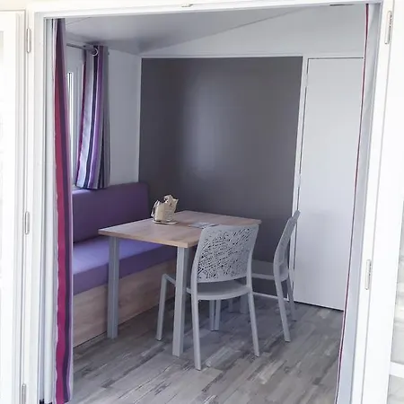 Kemp Camping Les Mielles 4*